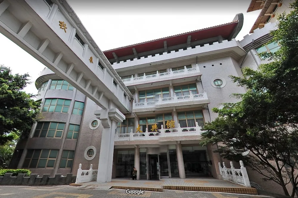 文大違建「大典館」拆定了？　校方否認：並非如此