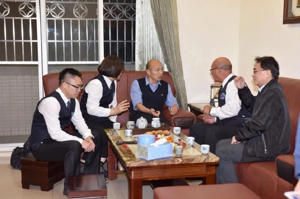 桃市議員王浩宇封韓國瑜是「一直玩市長」　市府首長反酸：做好自己本務