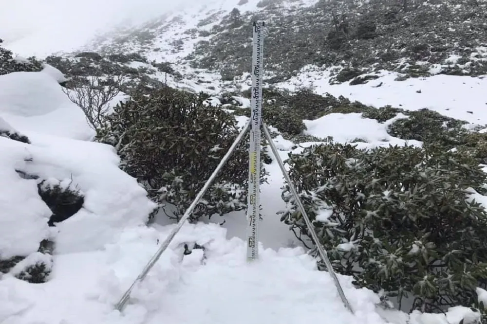 【不愧是雪山】全台降雪最多在這！　積雪厚度達50公分