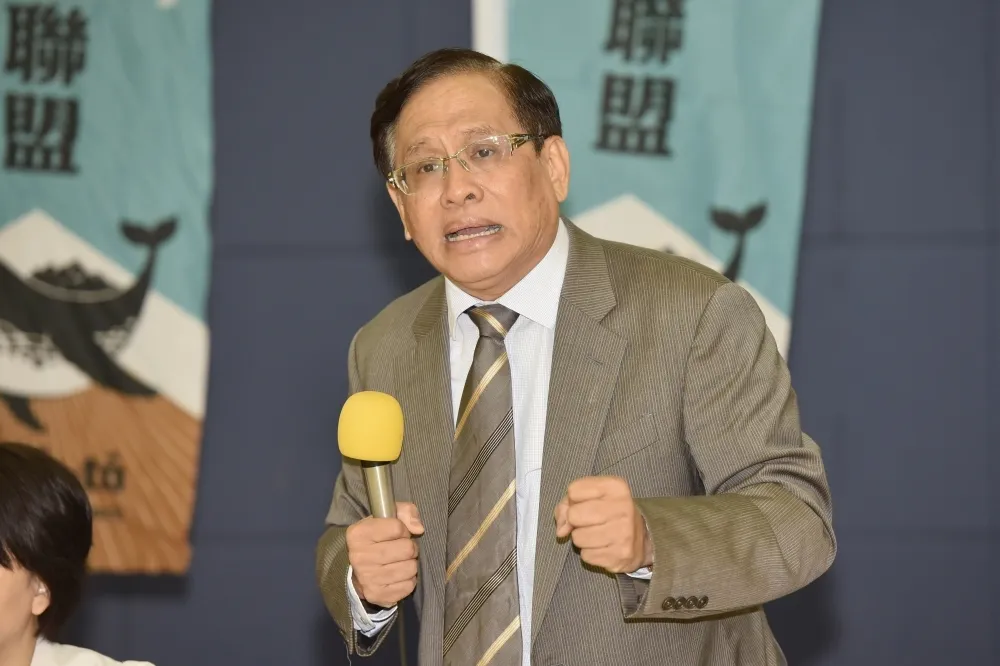 【新舊交替不到3分鐘】遭民視母公司手刀撤換　郭倍宏董座之位難保