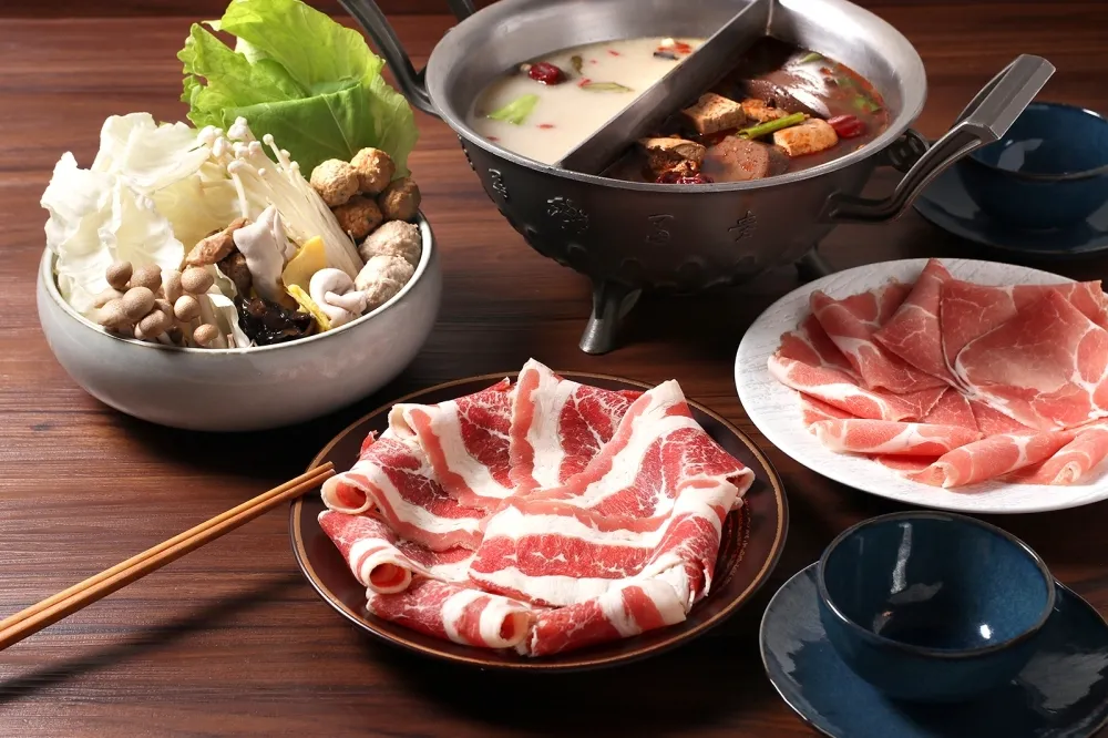 麻辣鴛鴦鍋限期10天外帶5折！來「這一鍋」吃火鍋賞油花　肉點越多折扣越多