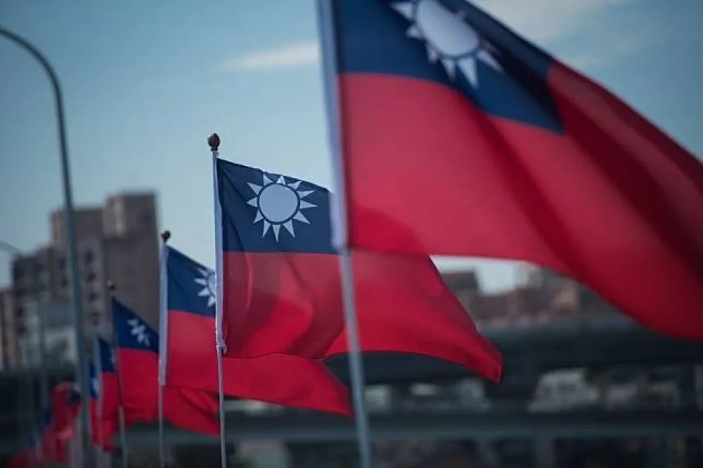 【不拿五星旗】中國富商遭澳拒入境後　澳洲陸僑胞改拿中華民國國旗 