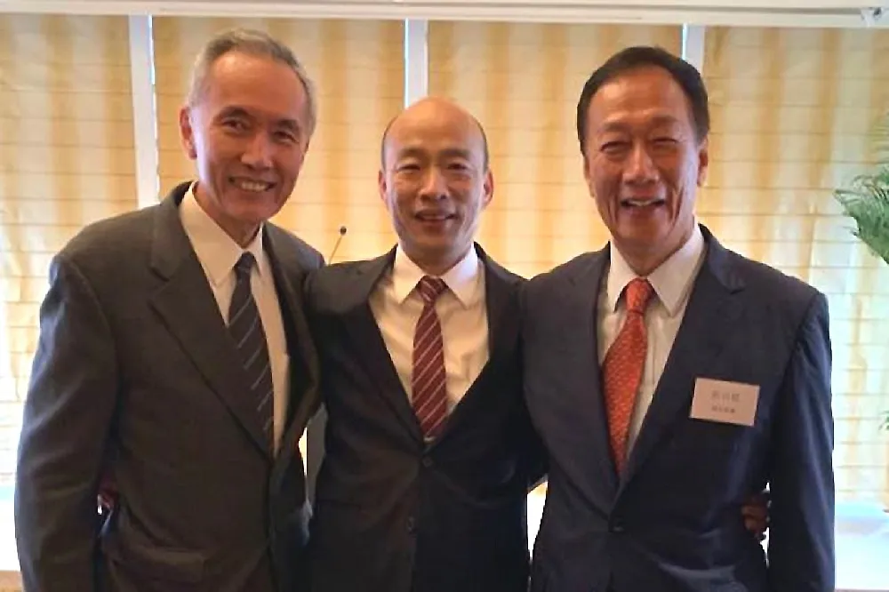 【郭董誤入】被直擊與韓國瑜在香港同框　小編：順道打招呼而已