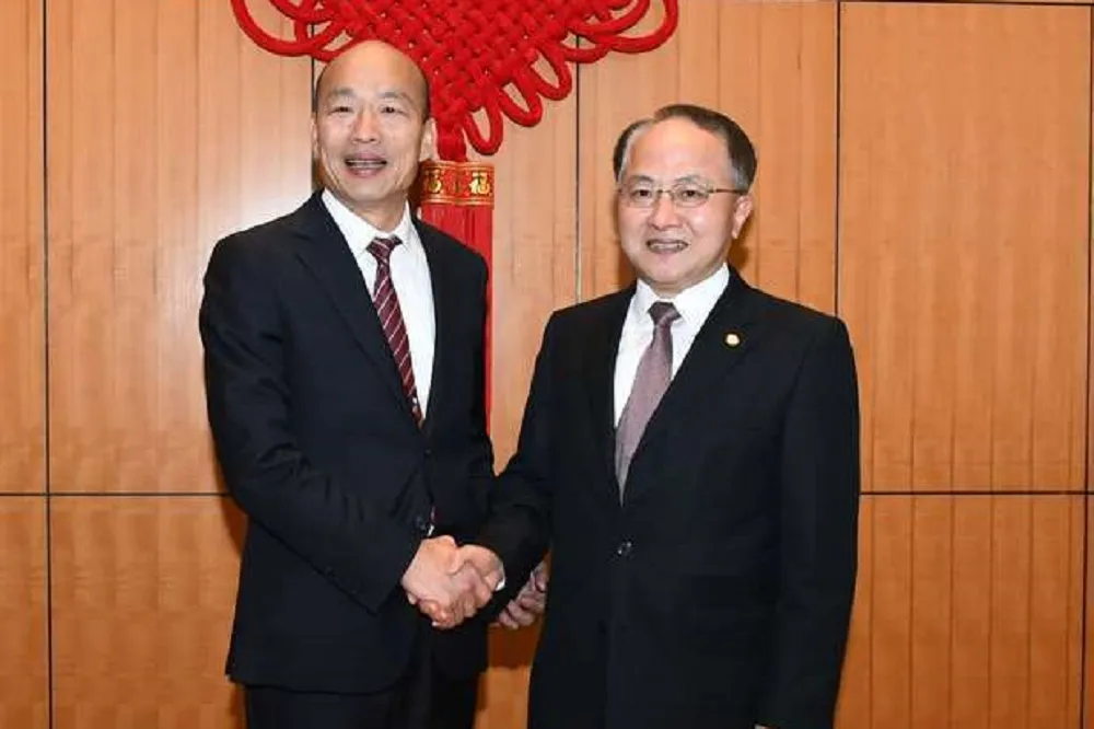 【韓密會中聯辦主任】港議員痛批「與魔鬼交易」　蘇巧慧指違法
