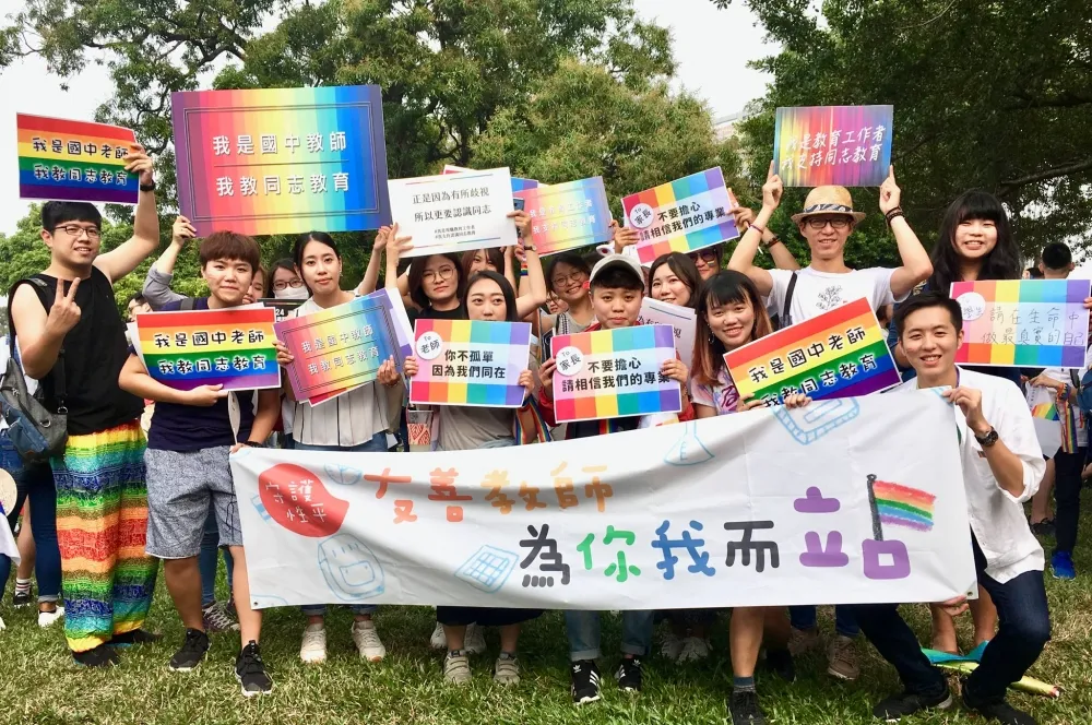 反同家長突襲教育部性平會議　譏嘲課審代表「小學生智商」
