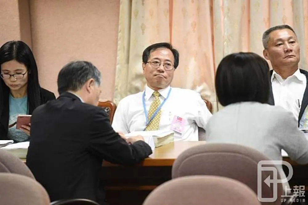 李來希亂抓照片扯台獨男丟煙霧彈　當事人嘆「被佛地魔挑上」要告