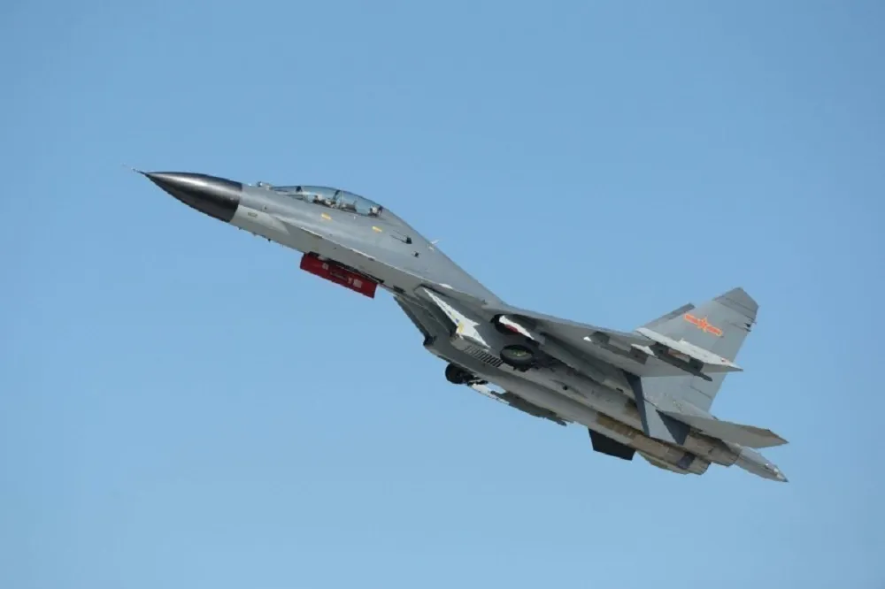 解放軍機囂張飛越台海中線　陸媒再嗆：未來巡航台灣島