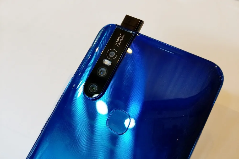 【新品直擊】vivo V15、 V15Pro 登台！皆有 3200 萬畫素升降式前鏡頭、AI 智慧三攝鏡頭