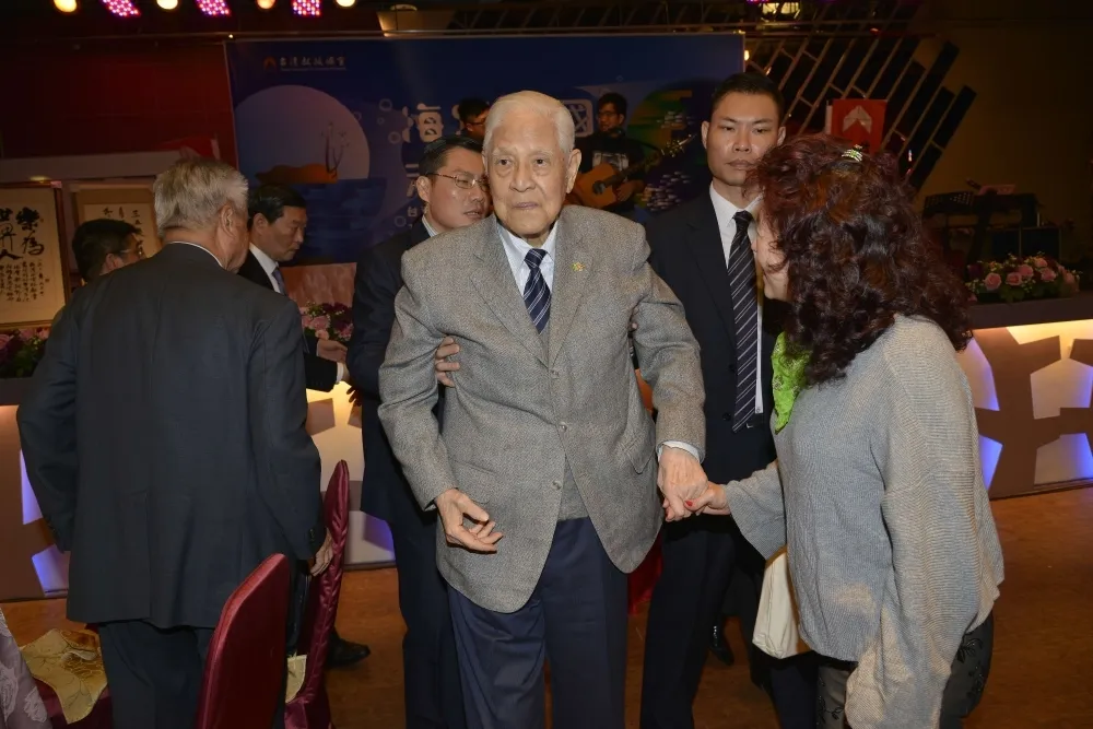 【李登輝秘錄】台共與中共扮演秘密橋樑   曾永賢兄弟成兩岸傳奇
