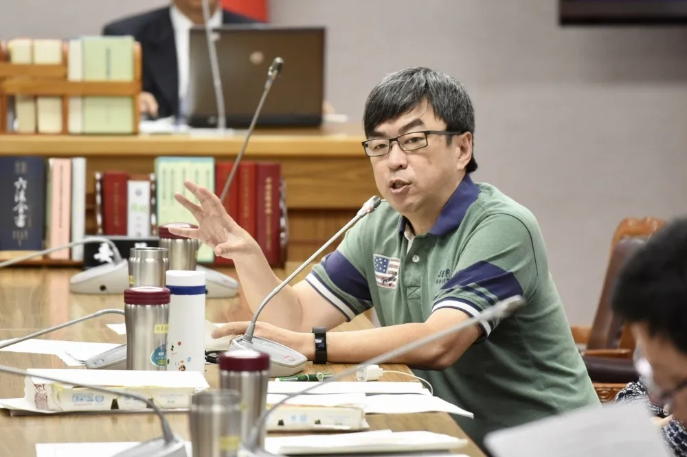 陳文成及林宅血案遭列「永久機密」　段宜康轟：為何不能解密