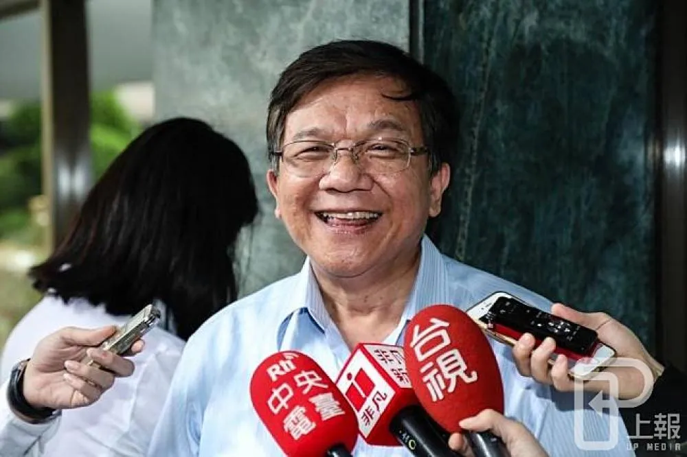 李世光請辭後　將去台大教書