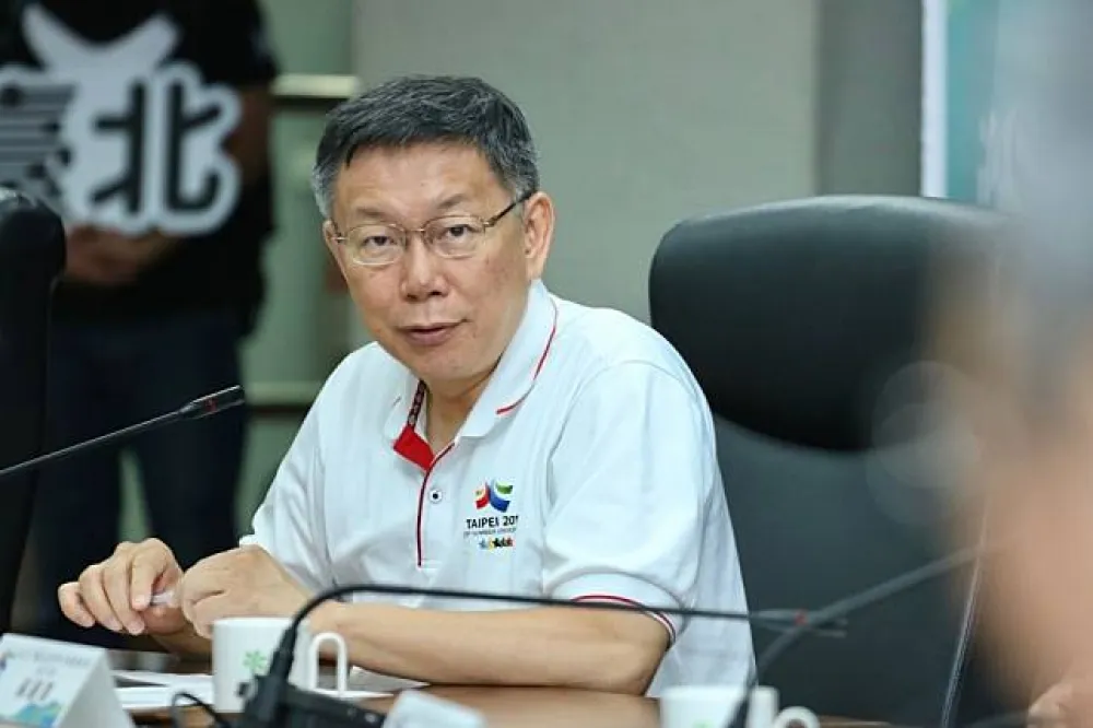 柯文哲拜會民進黨秘書長洪耀福　否認談及2018選舉