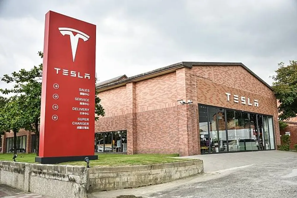 TESLA台灣總部　內湖服務園區盛大開幕