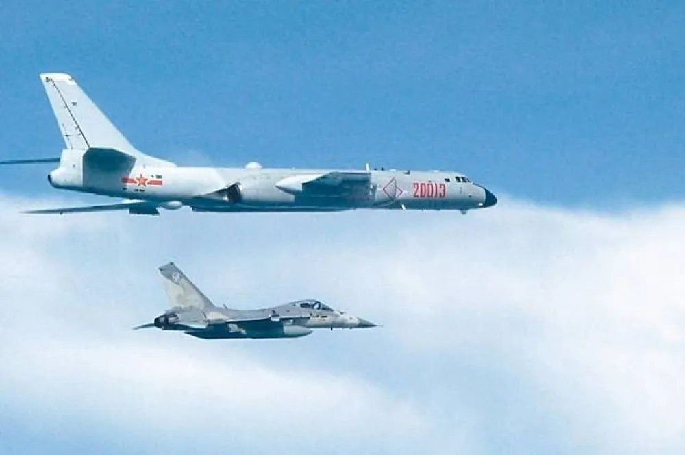 【連續3天挑釁】解放軍機又繞台　北返直闖我防空識別區