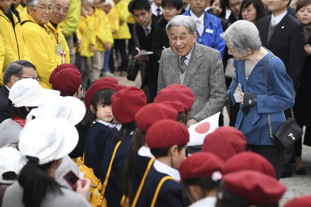 【平成落幕】走下神壇安撫人心　明仁賦予天皇時代新意義　