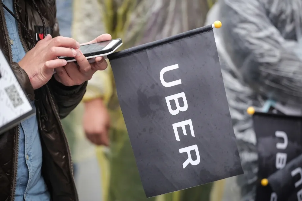九合一受挫討好計程車業者　府院急推Uber條款顧基本盤