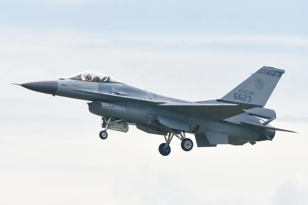 中國軍機擾台海　美首度公開為台在路克空軍基地培訓項目