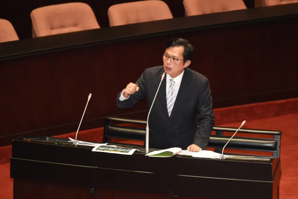 《兩岸協議監督條例》名稱喬不攏　6黨團版本全送黨團協商