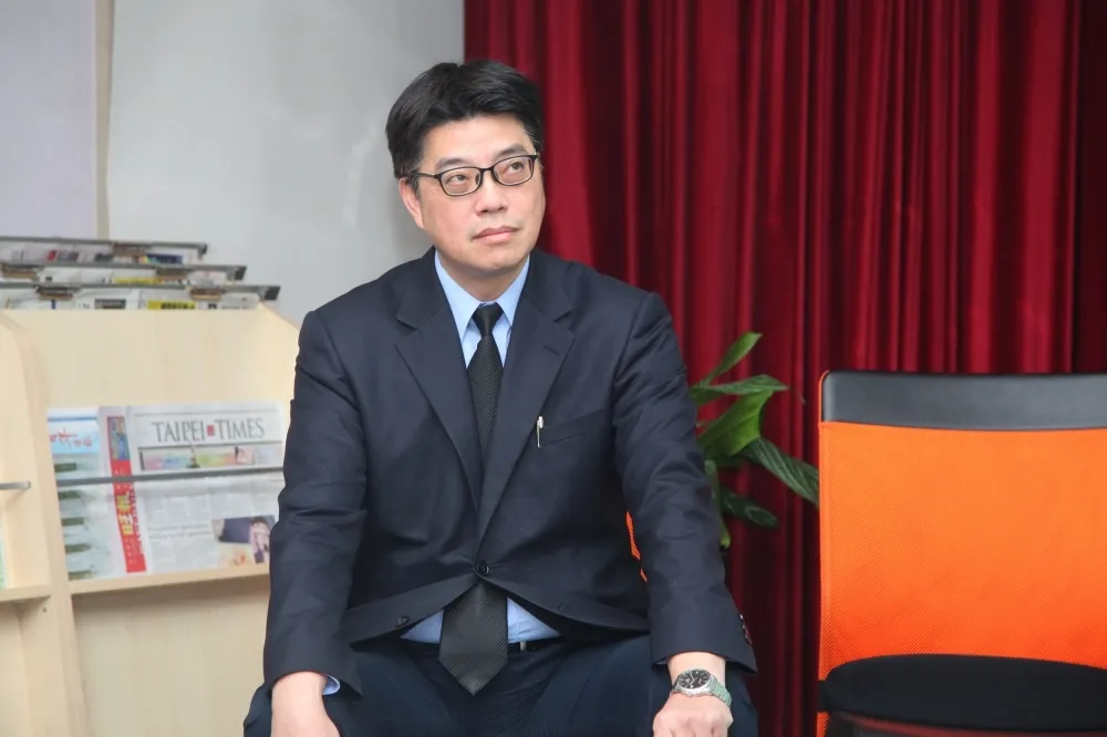宋楚瑜拜會中聯辦　陸委會：中共刻意推銷「一國兩制」劣質品
