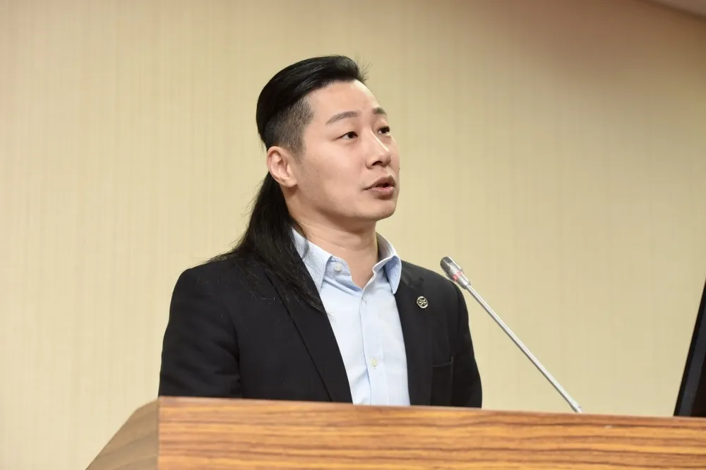 【他們崩潰了】林昶佐登央視微博　「感谢无私分享，楼主好人一生平安」