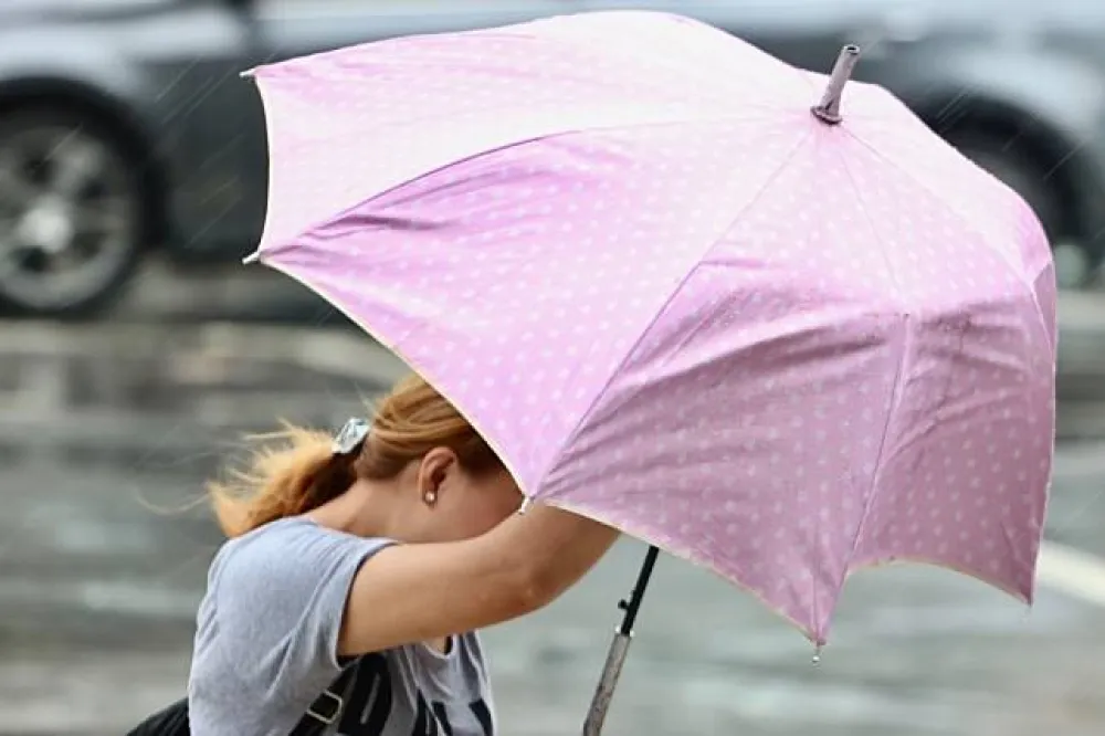 海棠狠甩尾　豪大雨轟炸南台15縣市