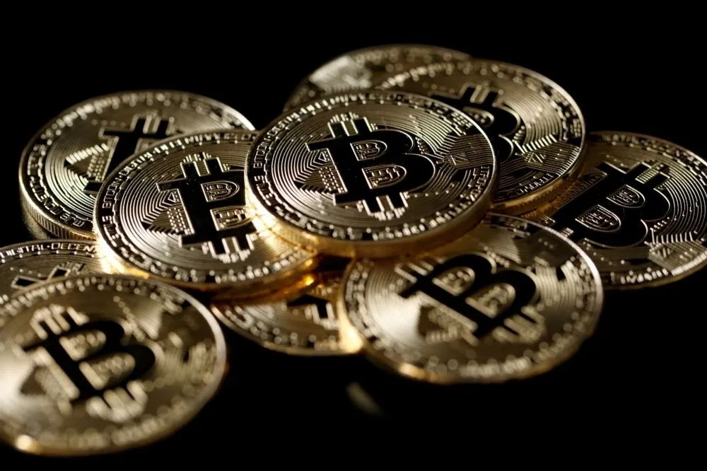 【電影情節】富商1400萬現金買比特幣　被護鈔小弟共謀劫走