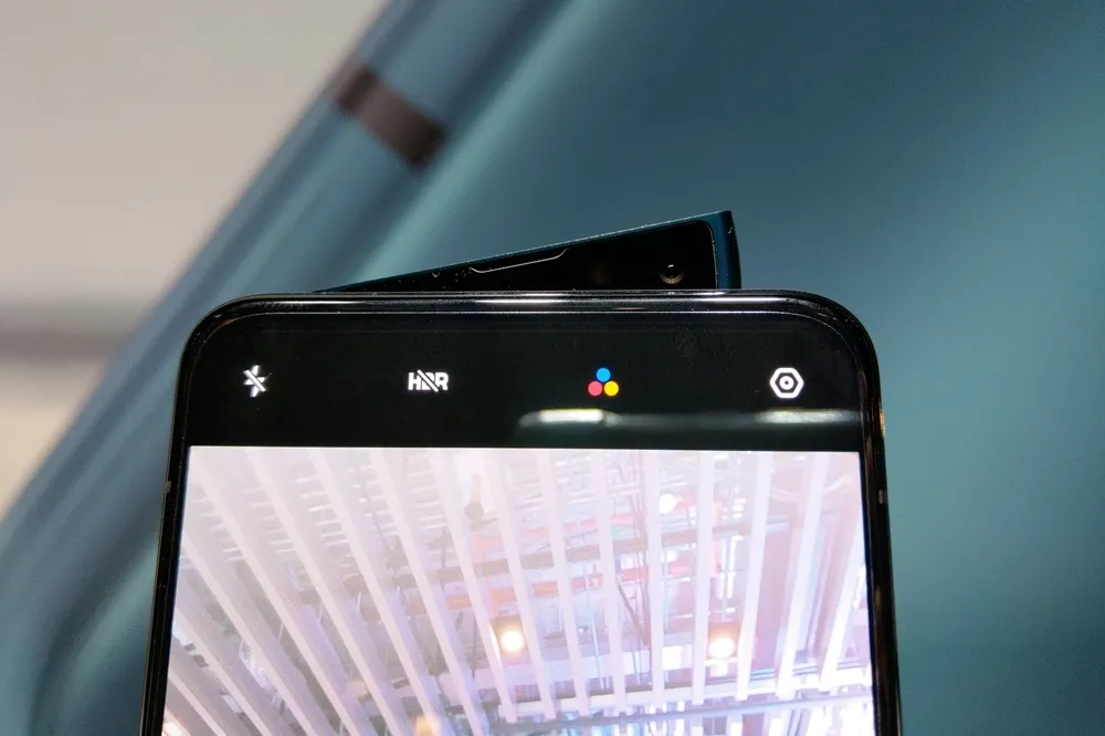 【新品直擊】OPPO Reno 「側旋升降結構」登台露面　5/1正式上市