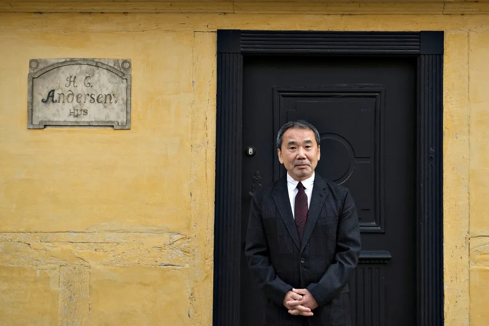 「寫故事的人，就不能別開眼睛」　村上春樹伴讀者走過歷史的動盪