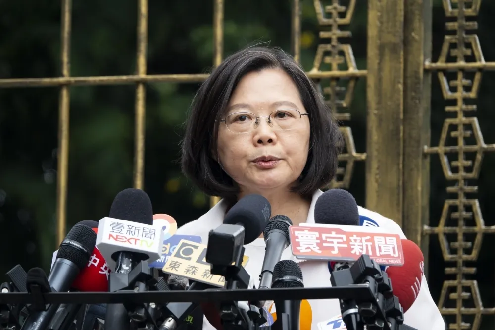 總統初選挨批由「少數人決定」　蔡英文：黨透過民主機制決策