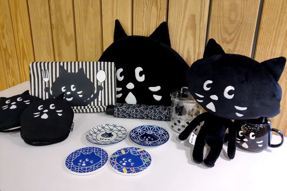 【有片】有貓必收！全家與「NYA－黑貓」推出獨家商品　5/8~6/4 集點集起來