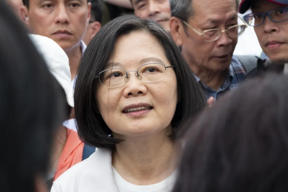 回應賴清德「連任2.0」說　蔡英文：執政有感會反映民調上