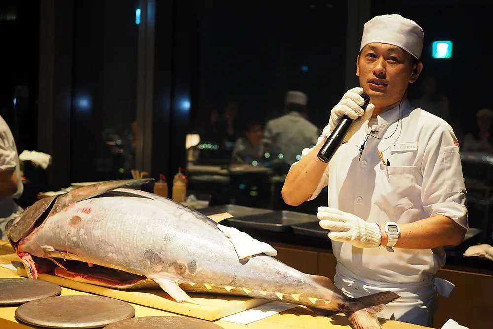 【有片】「菜な」每月限定一次現殺鮪魚秀！同步推出新鮮鮪魚料理及 500 元鮪魚生魚片吃到飽