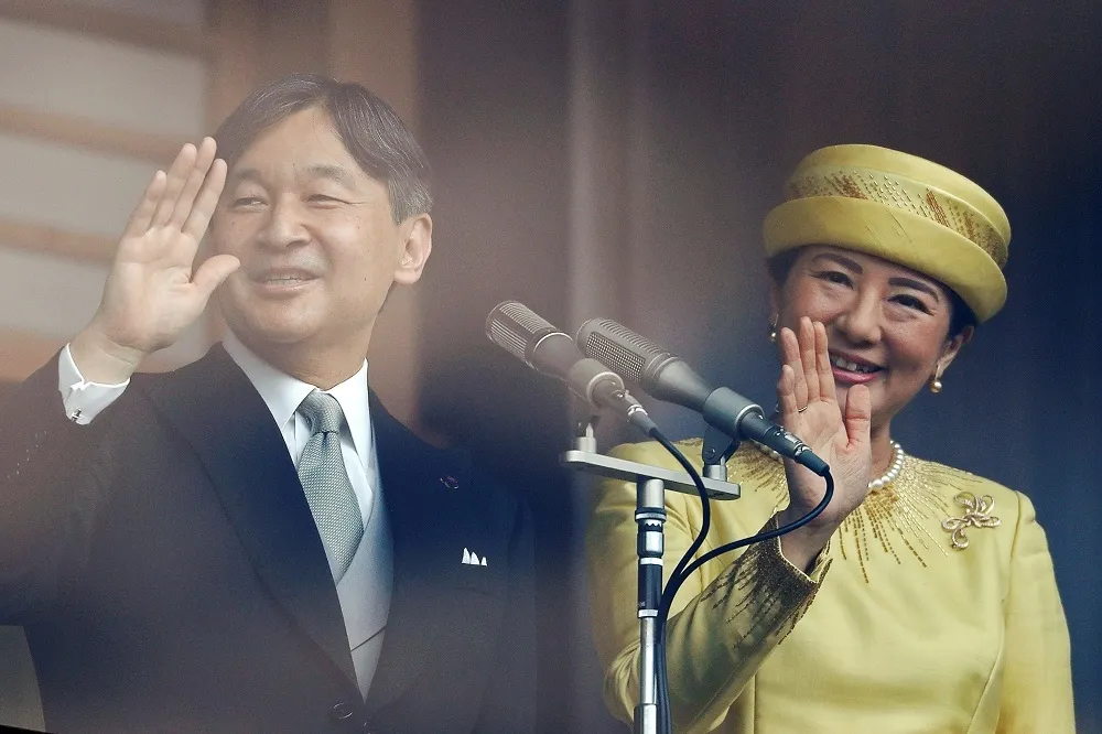 【日皇初登場】「願國民健康幸福」　上萬人首參賀德仁與雅子