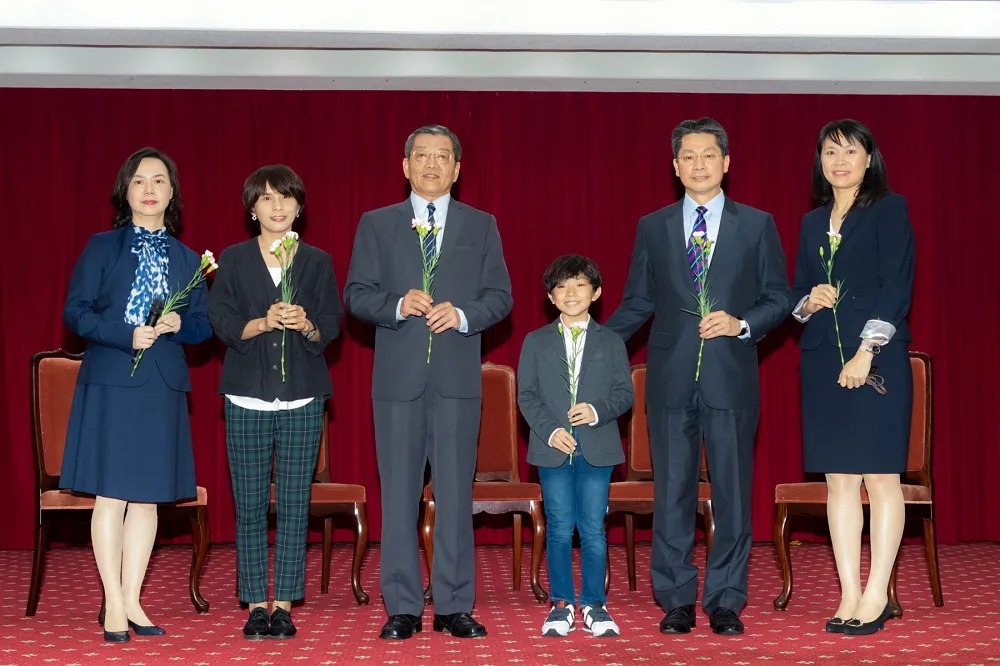 【向「魔法媽媽」致謝】女力外交日常：麻煩你顧家了