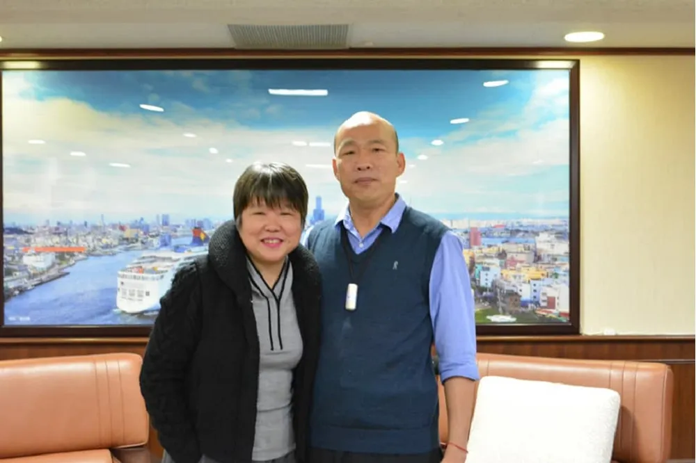 高美蘭駁21%版稅疑雲　黃光芹酸：家臣之可怕，可見一斑