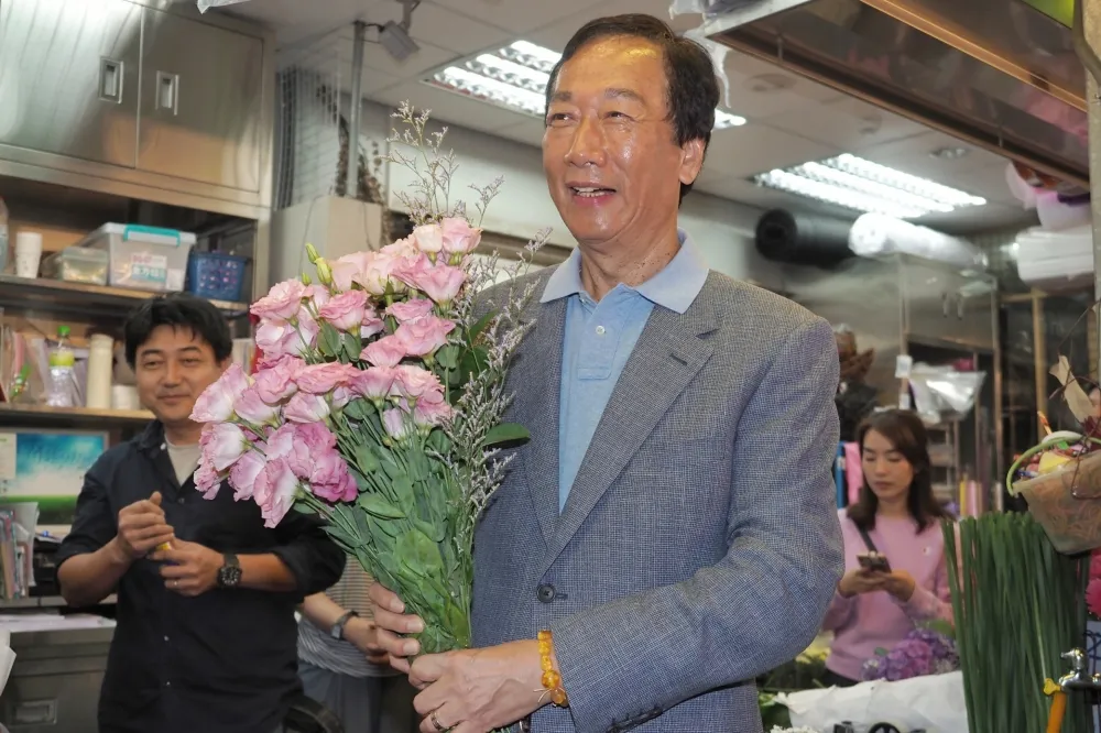 【直播】談兩岸路線　 郭台銘：支持一中各表的兩個中國