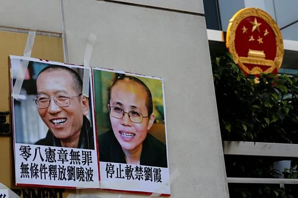 越過鐵欄杆的比翼雙飛　劉曉波與妻子的波折人生