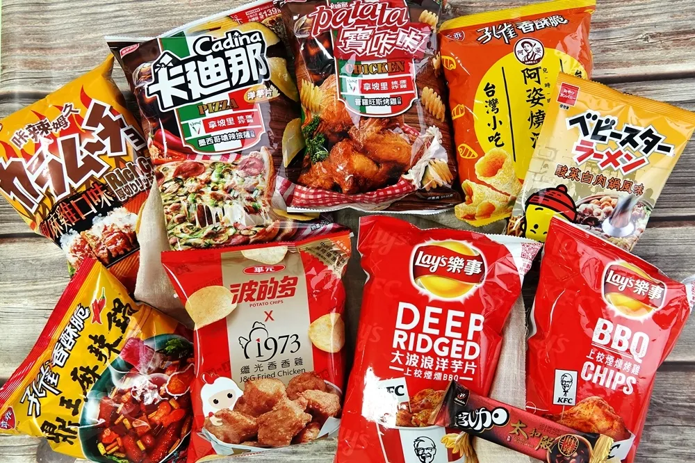 麻辣鍋77乳加、燒酒螺孔雀香酥脆？為你試吃 7-11、全家10款特色零食