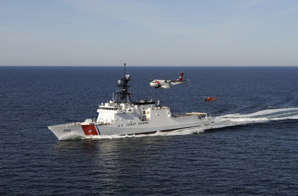 美警備艦及中國俄製現代級飛彈驅逐艦　3月初闖入彭佳嶼24浬水域
