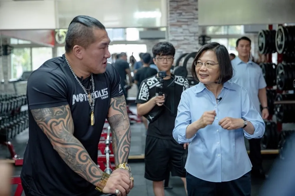 投書：聽館長言　觀政治風向