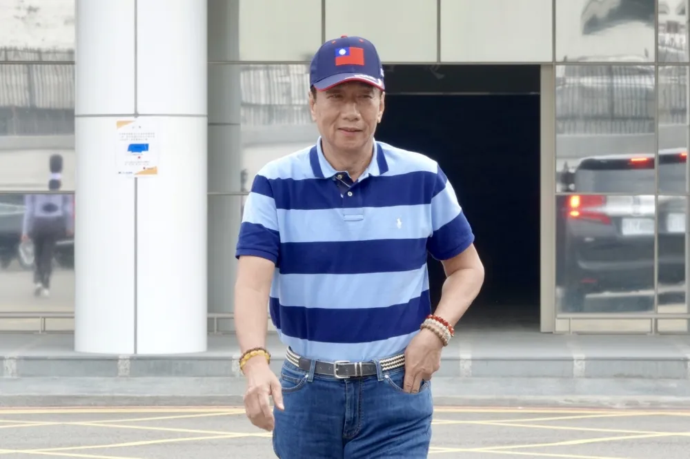  郭台銘主張內閣制　若當選總統好立委可兼部會首長