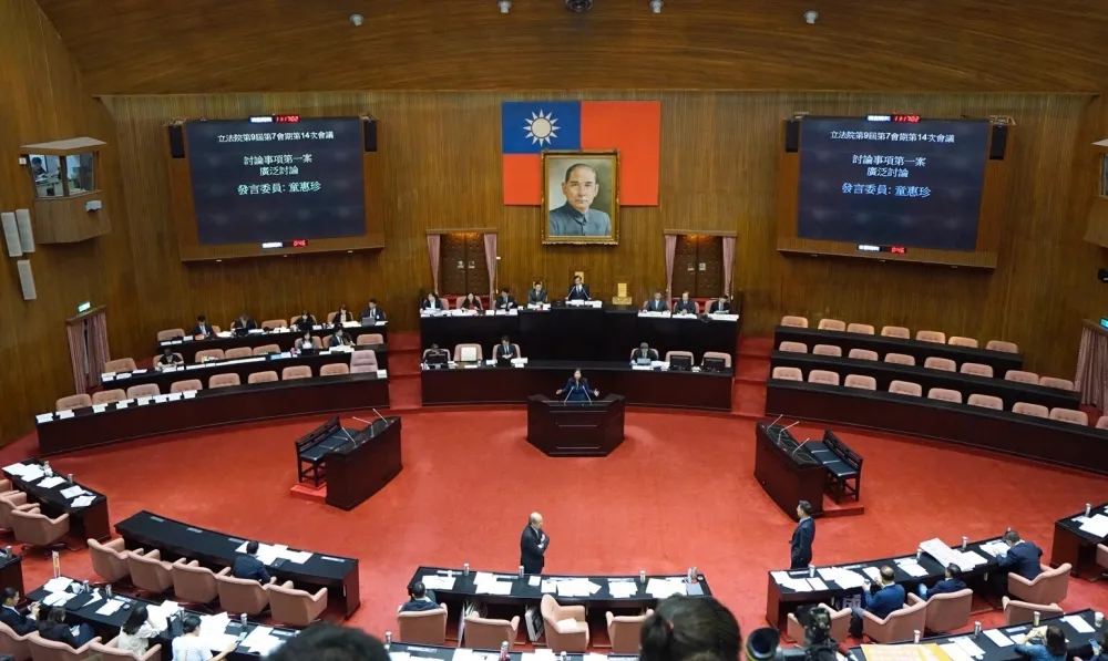 【奇襲奏效】民進黨團將公投法逕付二讀　2021年起2年投1次