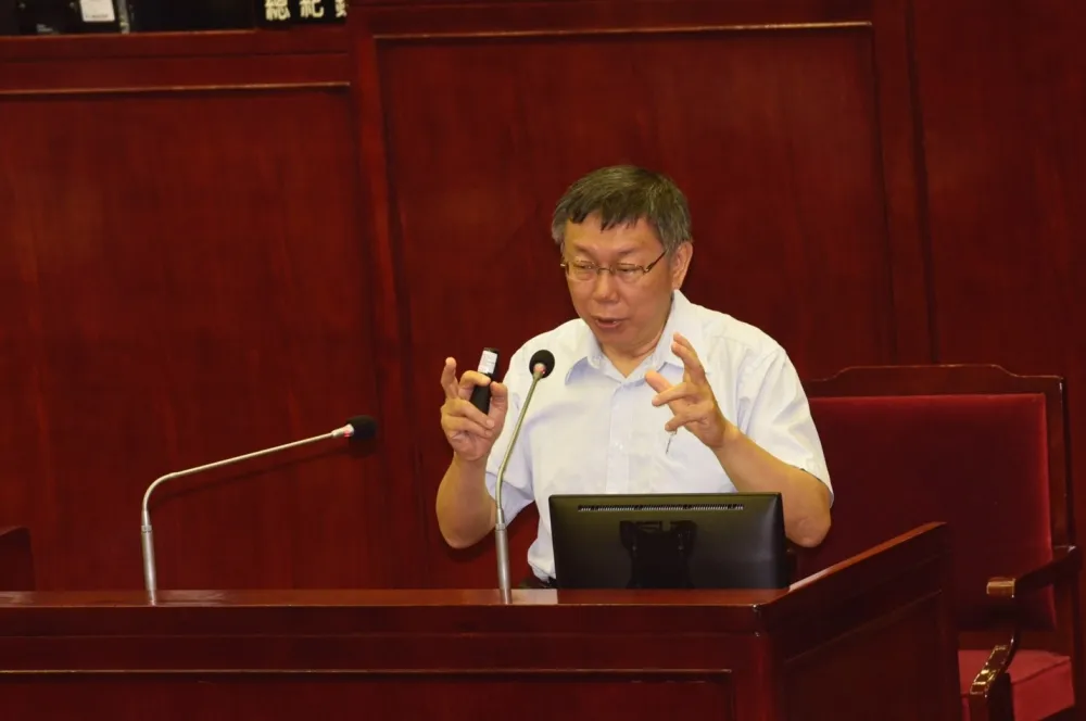 【直播】林洲民控李文宗介入大巨蛋案　柯文哲議會報告