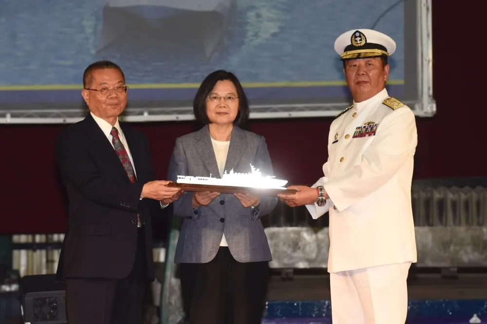 蔡英文主持「快速布雷艇」開工　宣布「航母殺手」沱江艦已量產