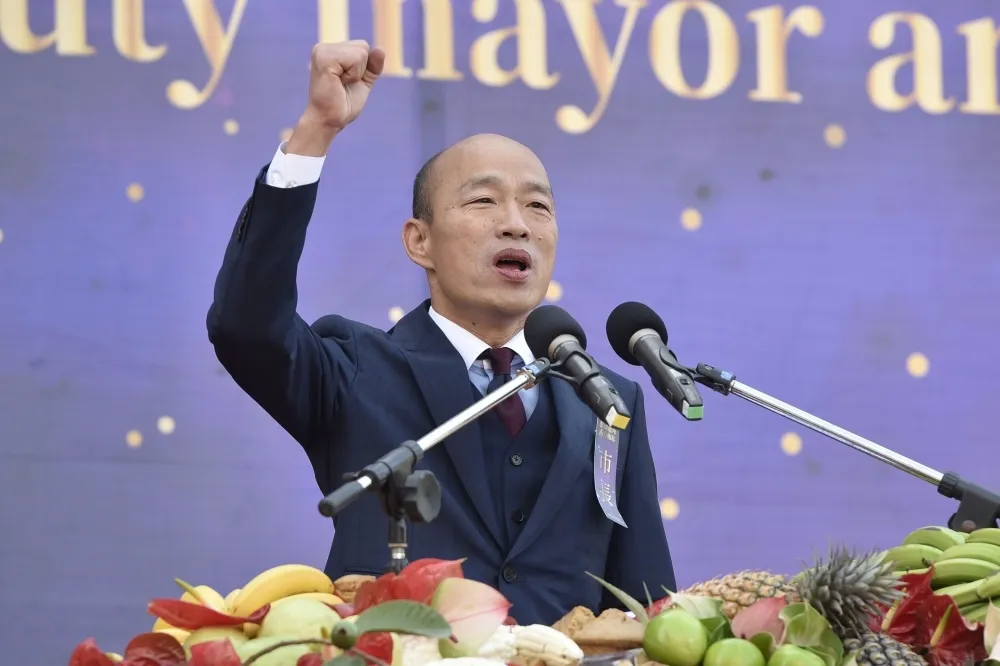 社評：感情渣男與政客市長