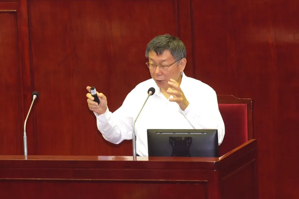 【直播】柯文哲赴北市議會　報告內科之心BOT、商圈振興計畫