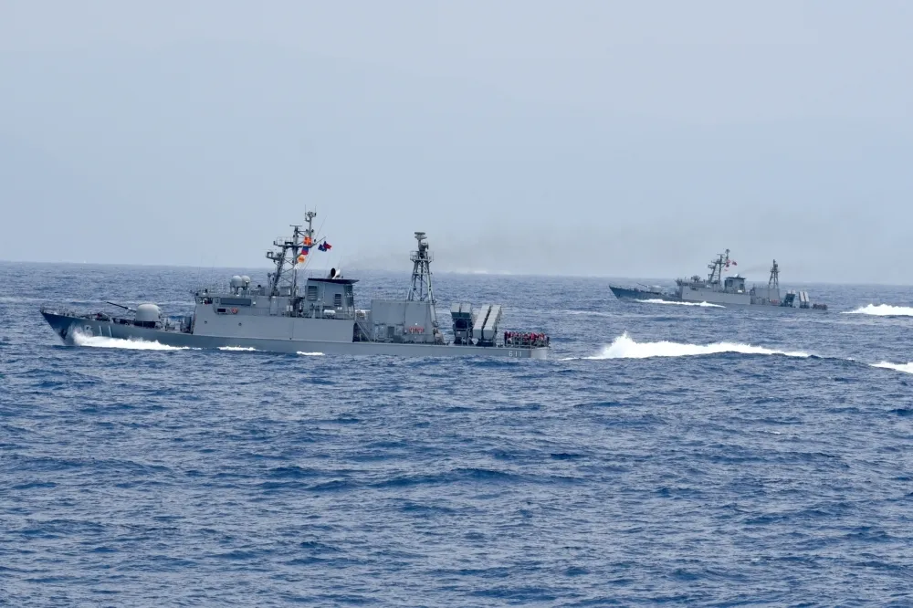 【中國間諜船出沒九鵬基地】錦江艦將改裝為電戰艦　沱江艦則擔負作戰任務