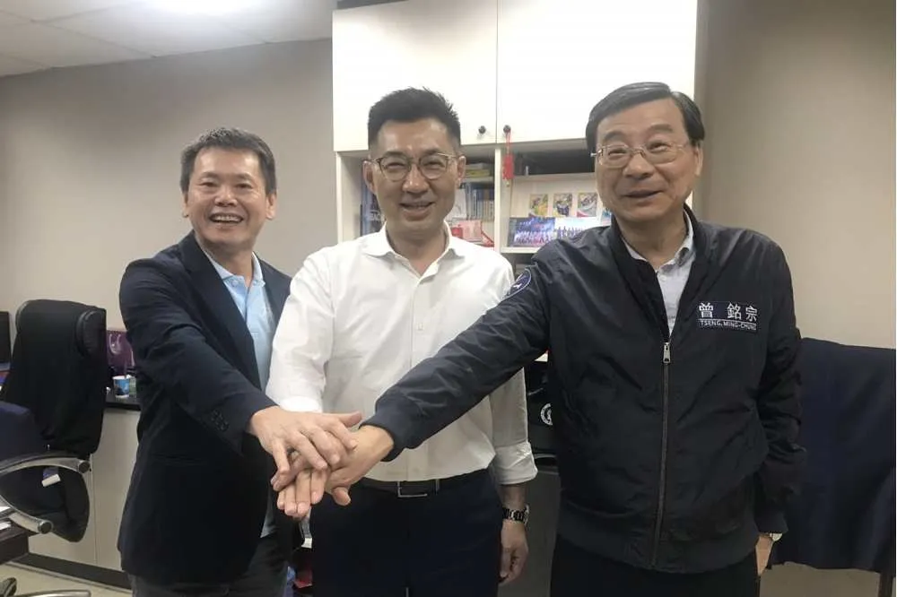 曾銘宗獲林為洲禮讓　接任國民黨立院黨團總召