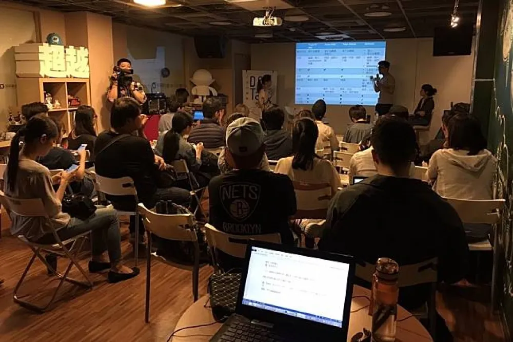 打開想像，釐清觀點——廖克發、鄒隆娜談國際電影工作坊