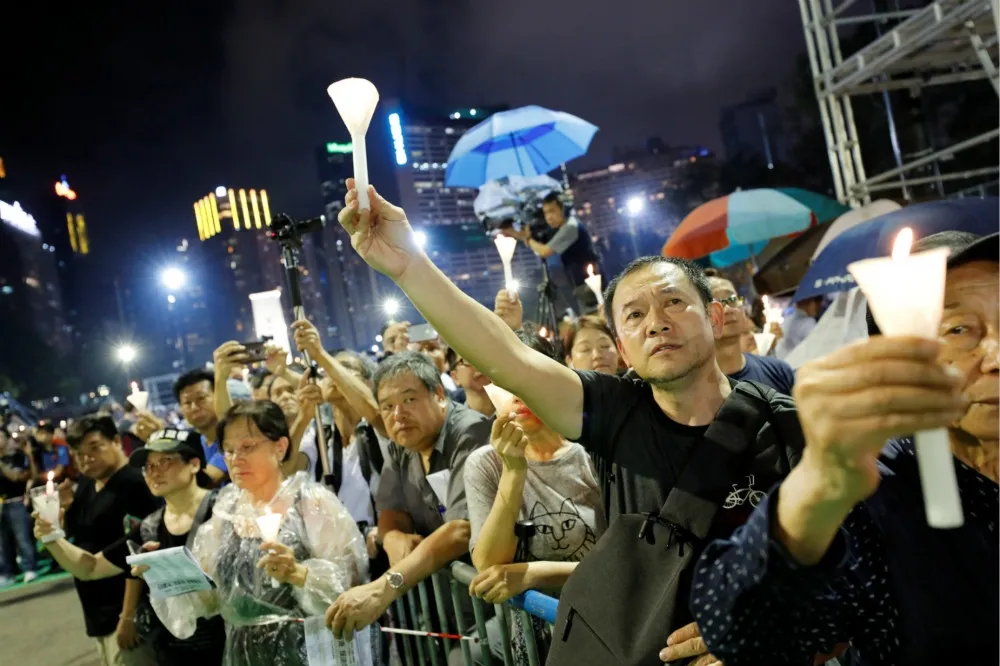 紀念六四30週年　香港維園燭光聚會估湧入18萬人